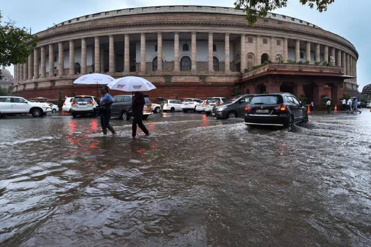 तेज बारिश और फिर बाढ़क्या कभी भी डूब सकती है अपनी दिल्ली डरा रही यह रिपोर्ट