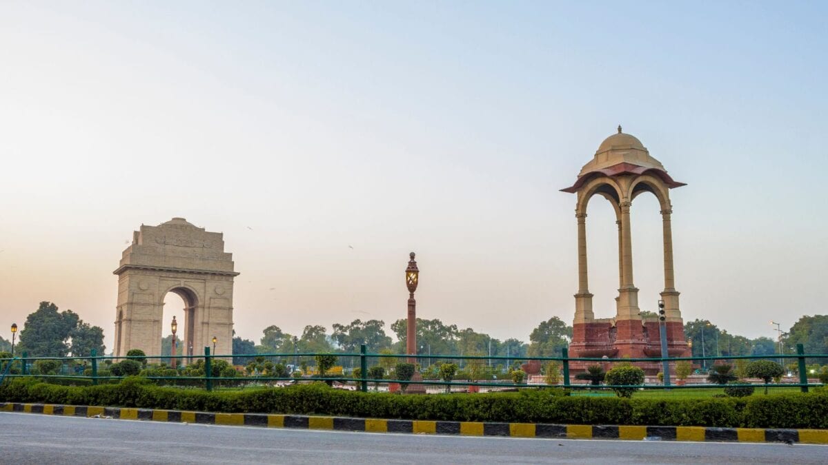 दिल्ली की जीडीपी हिस्सेदारी घटी, नोएडा-गाजियाबाद ने बढ़ाई