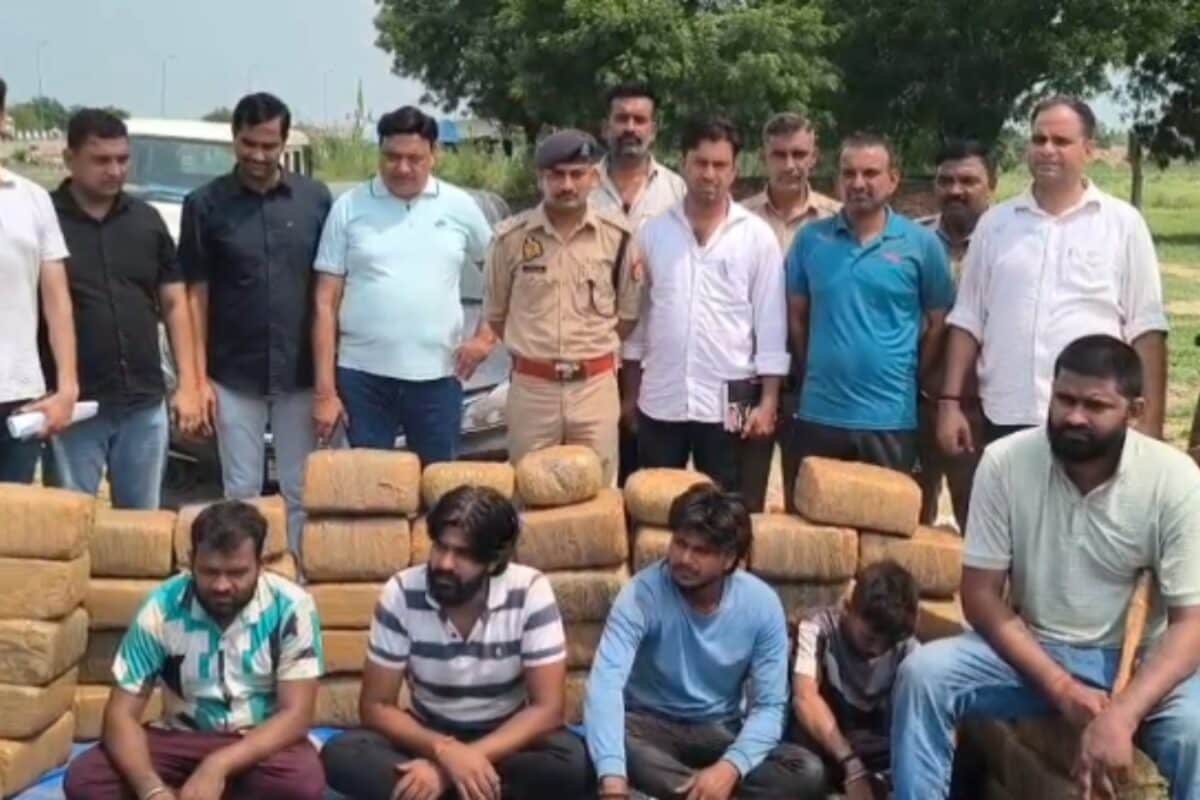 खाद की आड़ में ओडिशा से UP पहुंचा ढाई कुंतल गांजा, मथुरा में ANTF ने तस्करों को दबोचा, करोड़ों का माल जब्त