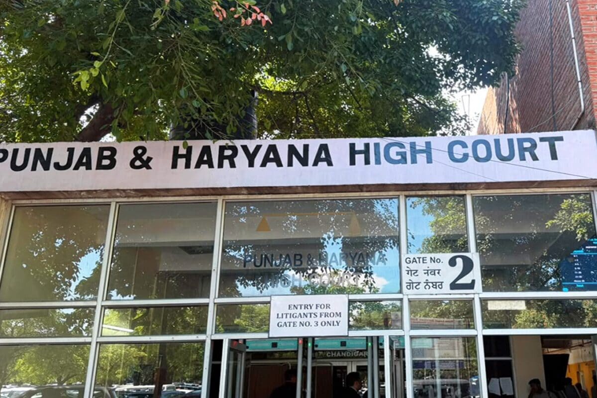 हरियाणा में एससी कर्मचारियों को फिलहाल प्रमोशन में नहीं मिलेगा आरक्षण हाईकोर्ट ने नायब सैनी सरकार के फैसले पर लगाई रोक