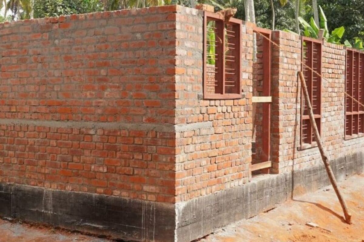 अब गांवों में भी घर बनवाने के लिए लेनी होगी सरकार की मंजूरी सरकार क्यों ला रही ये नया कानून पूरी डिटेल्स समझ लीजिए