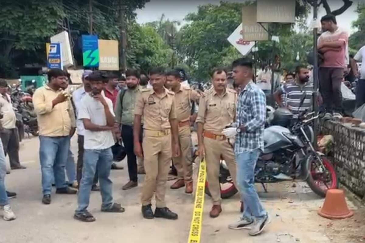 लखनऊ में डबल मर्डर और सुसाइड से सनसनी, बैंक के बाहर पत्नी को मार घर जाकर बहन की हत्या, फिर किया सुसाइड