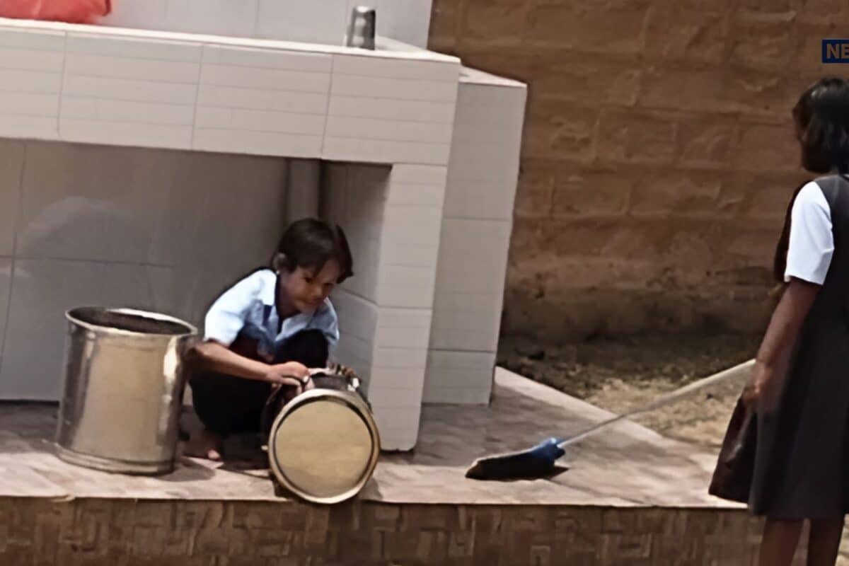 Luni School Viral Video: लूणी के सरकारी स्कूल में बच्चियों से धुलवाए बर्तन और लगवाया पोंछा, वीडियो वायरल होते ही मचा हड़कंप