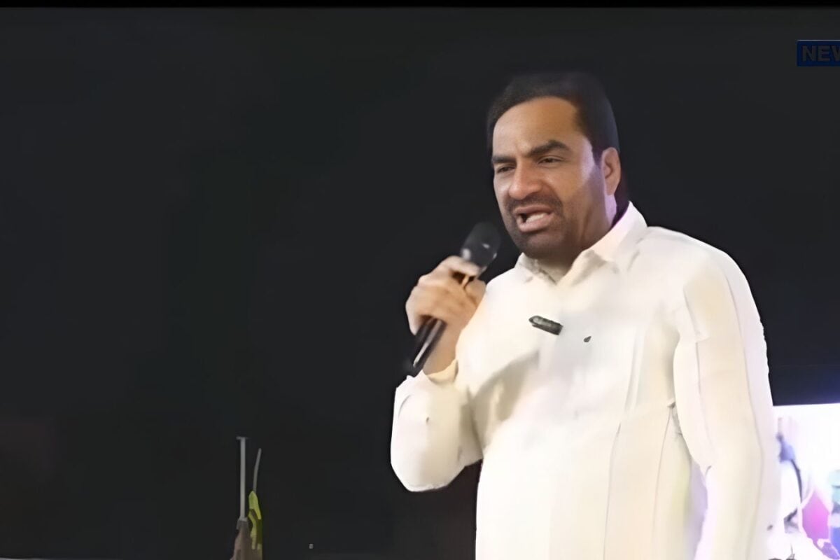 'तुम लोग बावले क्यों हो रहे हो... ?' चूरू में भड़के हनुमान बेनीवाल, भाषण के बीच माइक फेंककर मंच से चले गए