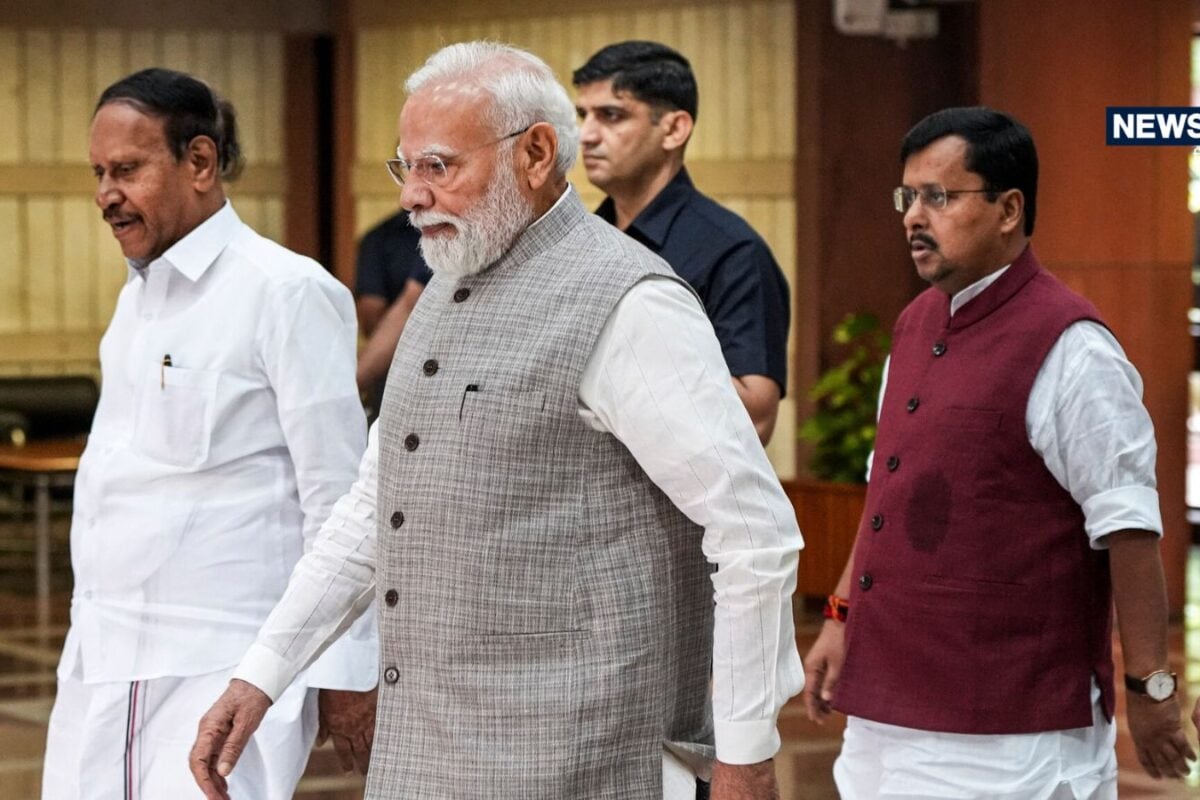 गलत मेहमाननवाजी से बचिए लोगों का दिल जीतिए-नाश्ते पर सांसदों को पीएम मोदी की सीख