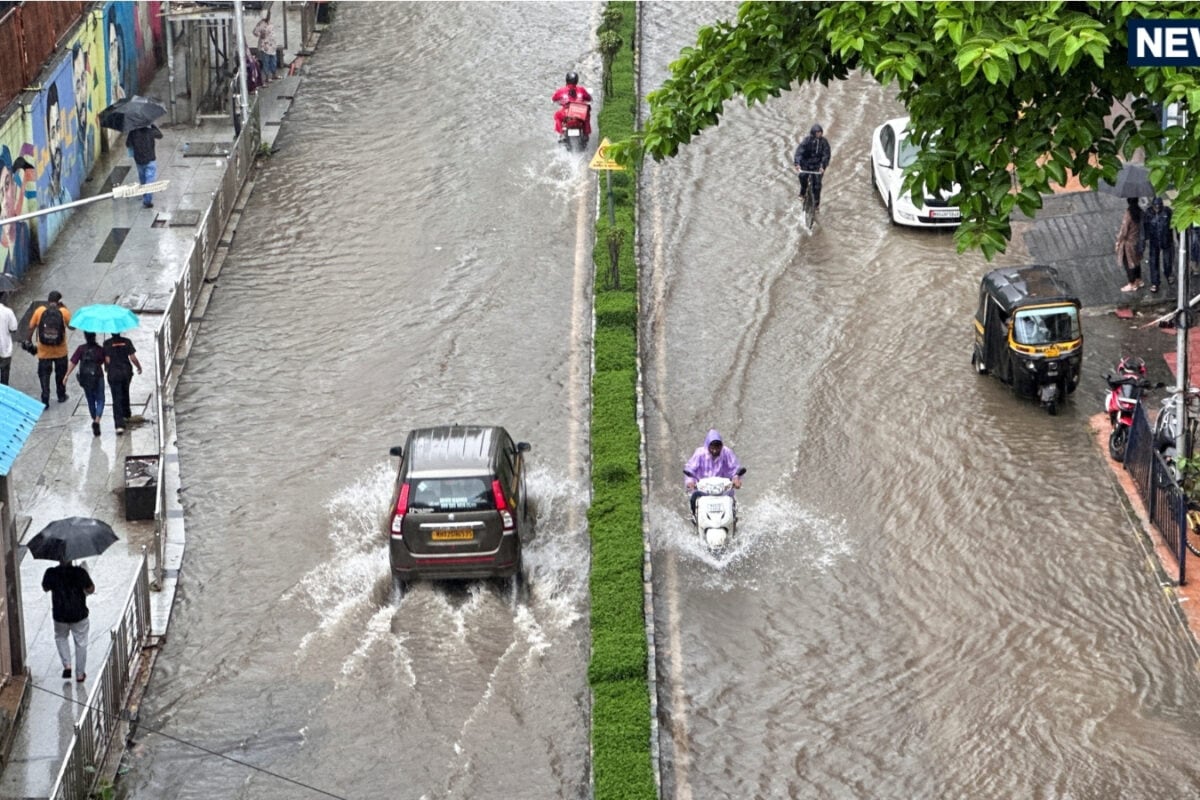 Aaj Ka Mausam: आंधी-तूफान के साथ मूसलाधार बारिश साथ में बिजली गिरने का खतरा IMD बोला- जरा संभलकर रहना भैया
