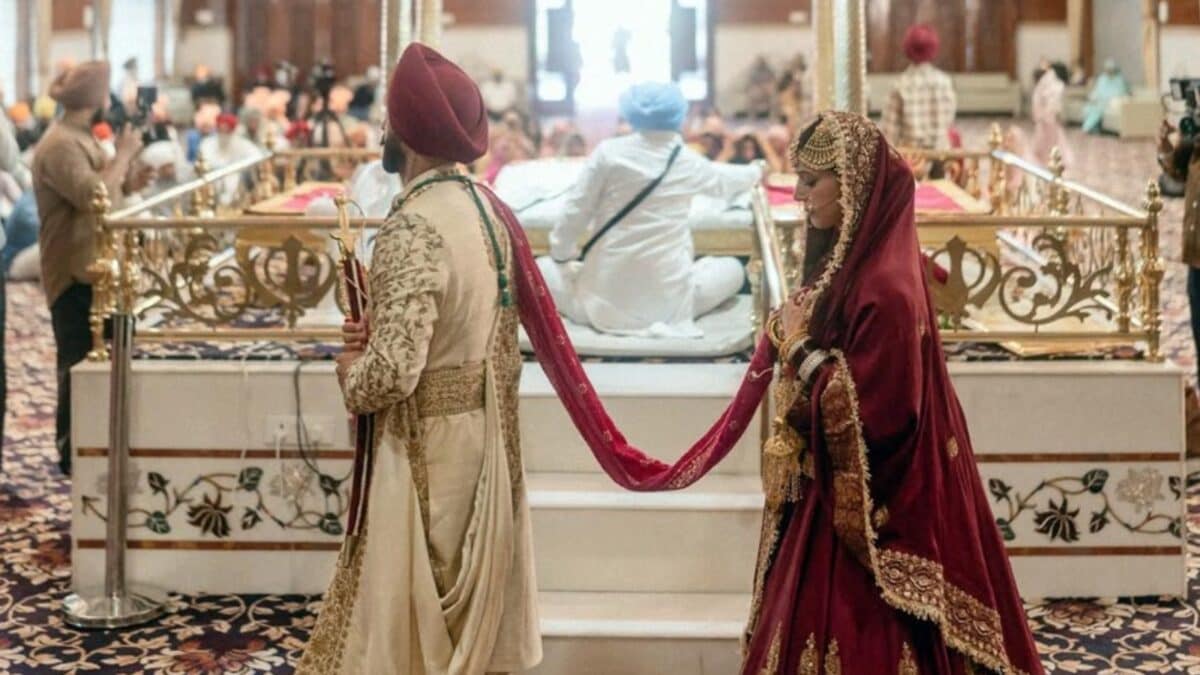 कौन है वो एक्ट्रेस… जिसने 7 साल छोटे क्रिकेटर को बनाया हमसफर, 8 साल डेट करने के बाद रचाई शादी कौन है वो एक्ट्रेस… जिसने 7 साल छोटे क्रिकेटर को बनाया हमसफर, 8 साल डेट करने के बाद रचाई शादी