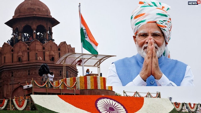 लाल किला से पहले राजघाट पहुंचे पीएम मोदी, राष्ट्रपिता को देंगे श्रद्धांजलि