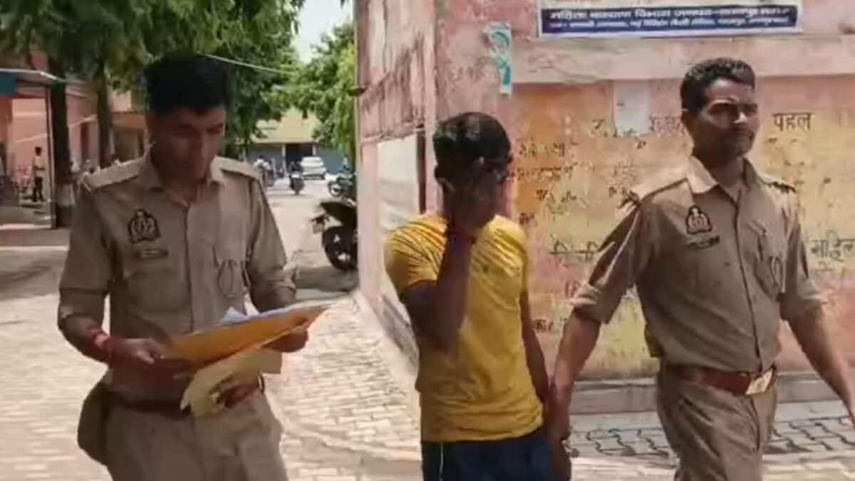 पूजा-अर्चना के बीच दफन थे दो दोस्तों के शव! बागपत में पुलिस के खुलासे ने उड़ाए होश.. पूजा-अर्चना के बीच दफन थे दो दोस्तों के शव! बागपत में पुलिस के खुलासे ने उड़ाए होश..