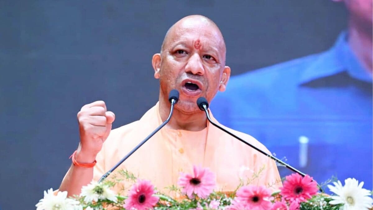मेडल लाओ, सरकारी नौकरी पाओ: योगी का बड़ा ऐलान