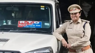 मीनाक्षी गोखले का कुछ समय पहले ही प्रमोशन हुआ था.