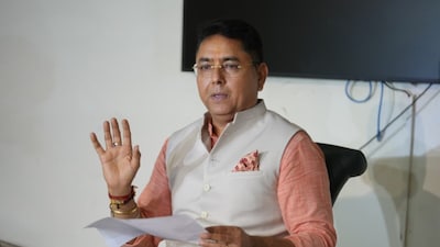 संगरूर कांड: आप ने विपक्ष को घेरा, कहा- लाशों पर न करें सियासत.