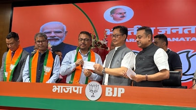यूडीपी के 8 विधायक भाजपा में शामिल हुए.