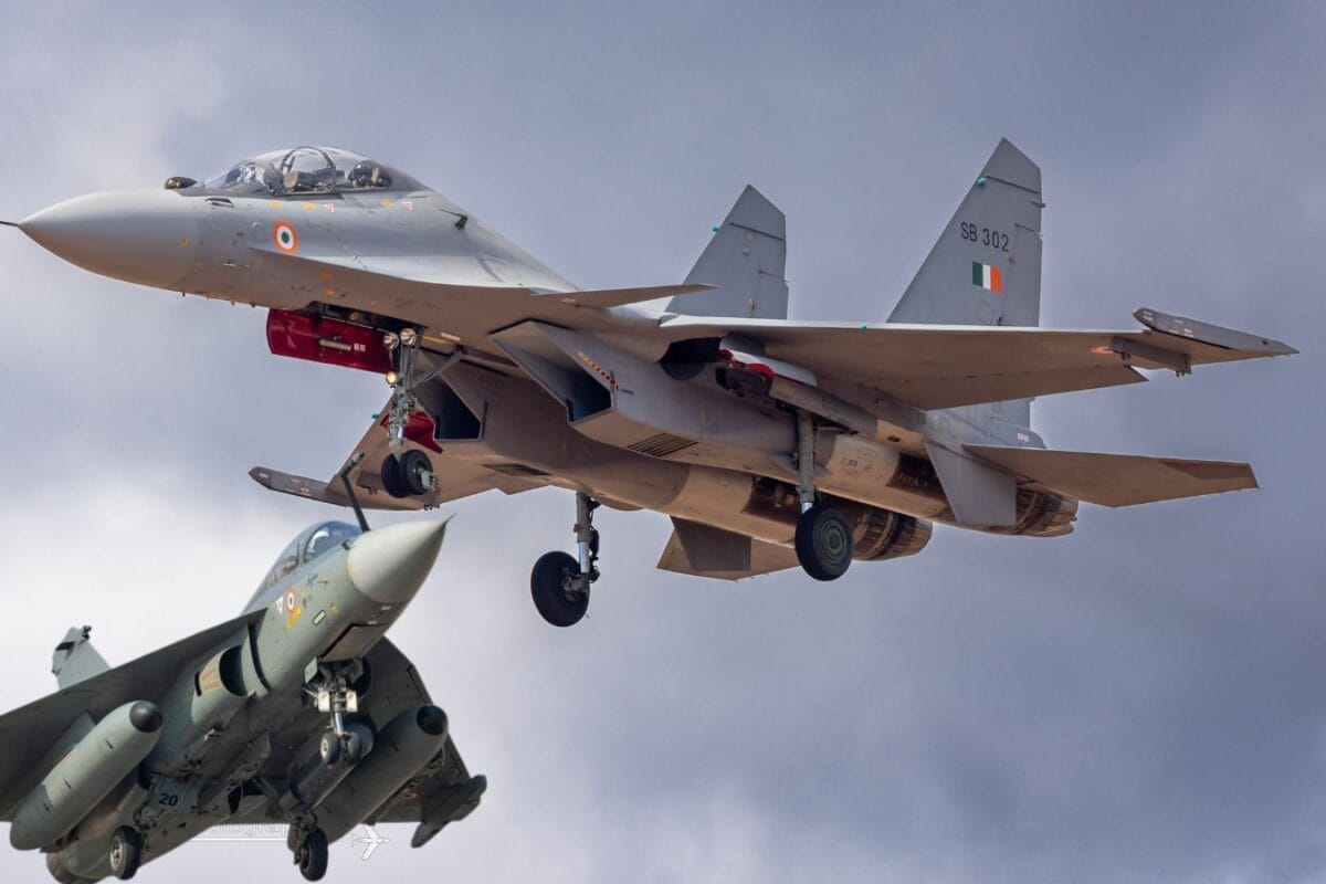 Su-30 MKI जैगुआर और हॉक को मिलने वाला महाविनाशक बम पलक झपकते दुश्मन के एयरफील्ड कर देंगे तबाह
