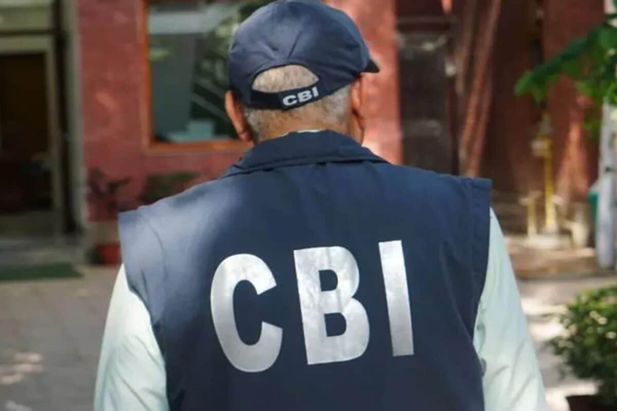 विदेशी बैंक 1000 फर्जी कार्ड 92cr कैश रेड पड़ी तो US में बैठे डिलीट कर दिया पूरा सर्वर CBI ने नहीं छोड़ा