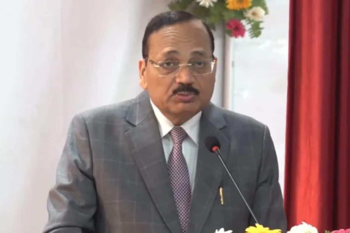 CJI Suryakant: बच्चों को नशे की गिरफ्त में कौन धकेल रहा? CJI सूर्यकांत ने बताई चिंता की बड़ी वजह, बताई समाज की जिम्मेदारी