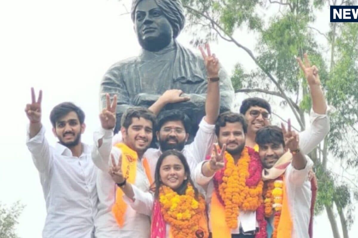सत्य निकेतन हादसा Gen Z का गुस्सा फिर भी DUSU चुनाव में कैसे जीती ABVP एक कदम ने बदला छात्रों का मन