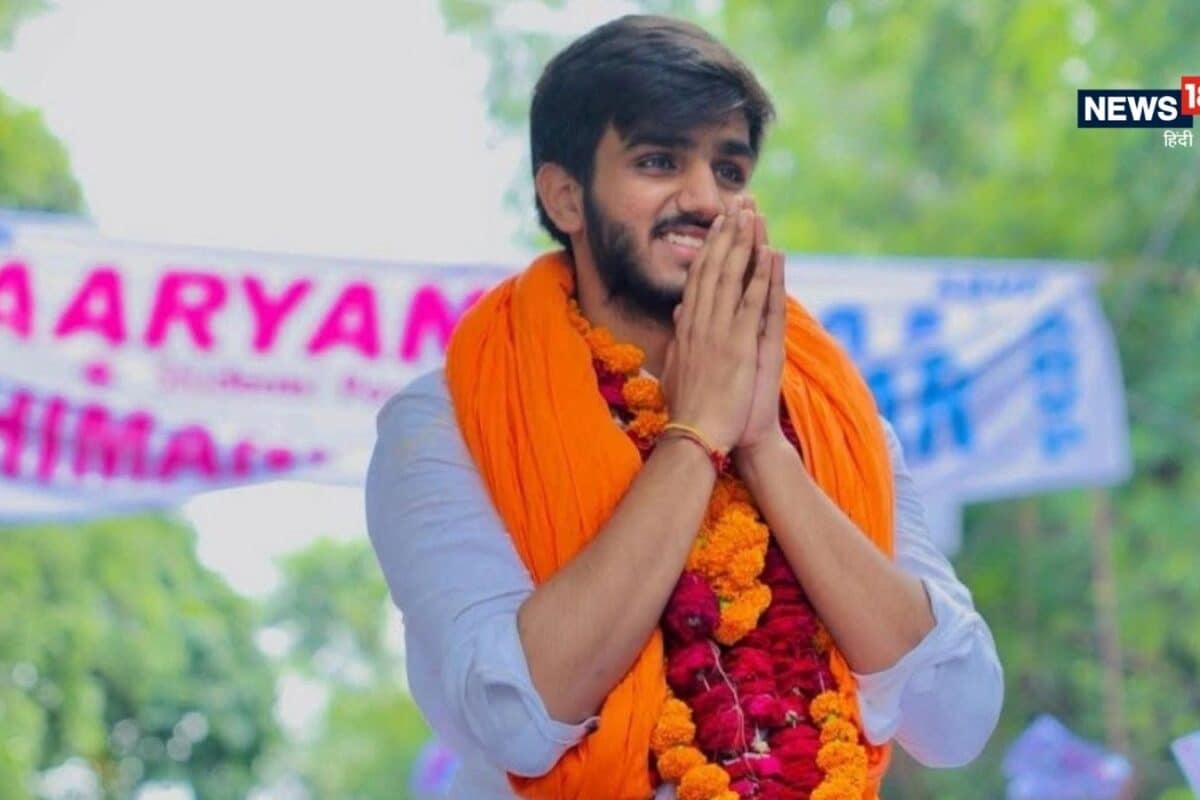 दिल्ली यूनिवर्सिटी का सियासी अखाड़ा पिछले 10 सालों में डूसू के रण में किसने लिखी जीत की इबारत
