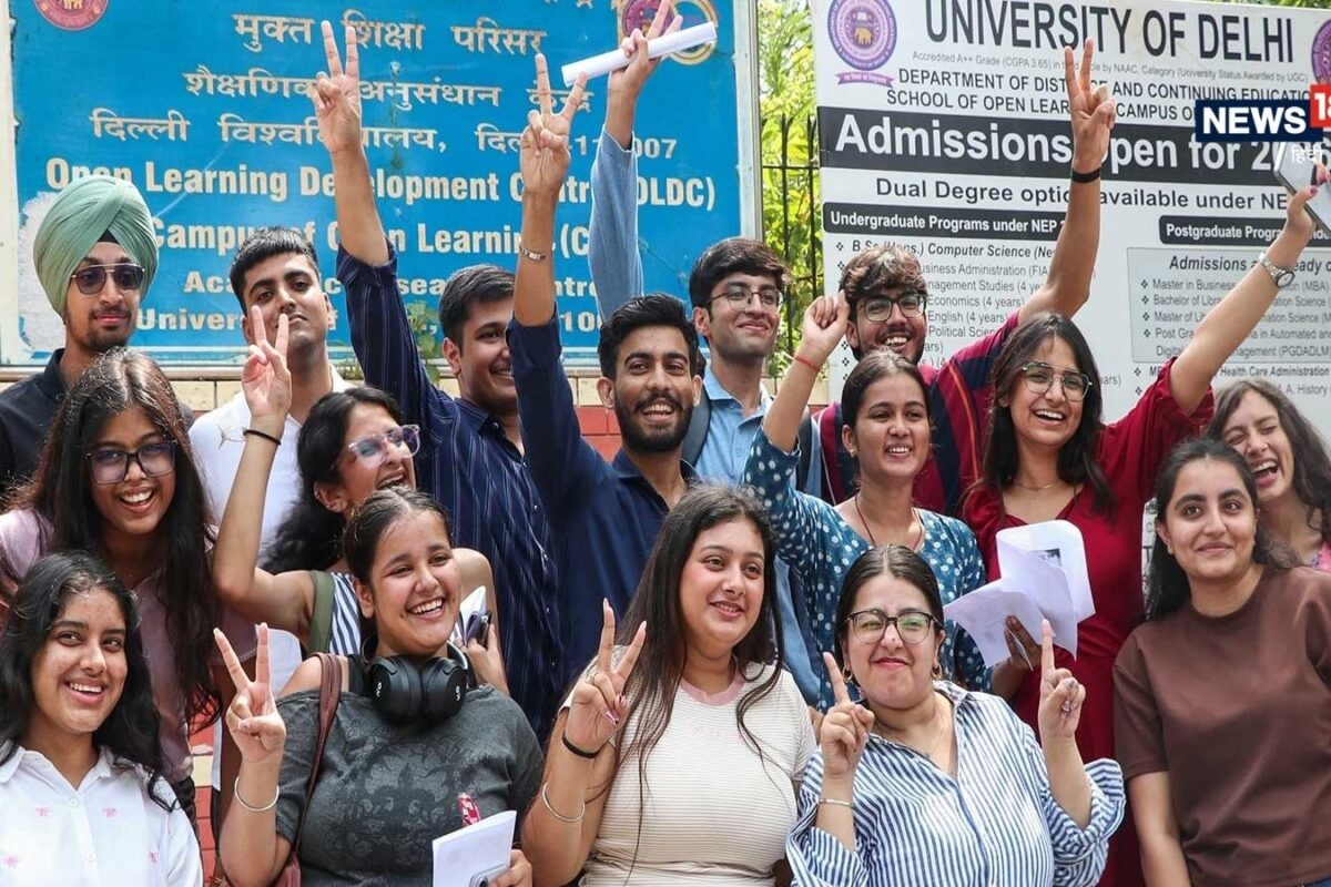 डूसू चुनाव: सेंट स्टीफेंस और LSR जैसे दिग्गज कॉलेज DUSU की राजनीति से दूर क्यों रहते हैं