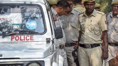 पुलिस मामले की जांच कर रही है. 