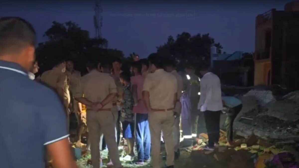 फतेहपुर में सिलेंडर ब्लास्ट, पांच की मौत