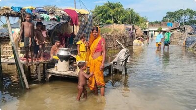 गंडक नदी का जलस्तर हुआ स्थिर, वाल्मीकिनगर बराज पर 5.10 लाख क्यूसेक पानी