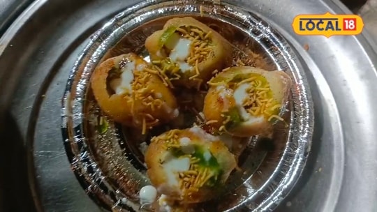 मुरादाबाद का मीठी शॉट वाले दही गोलगप्पे मशहूर सूजी और दर्जनों मसालों से होता है तैयार खाने वालों की लगती है भीड़