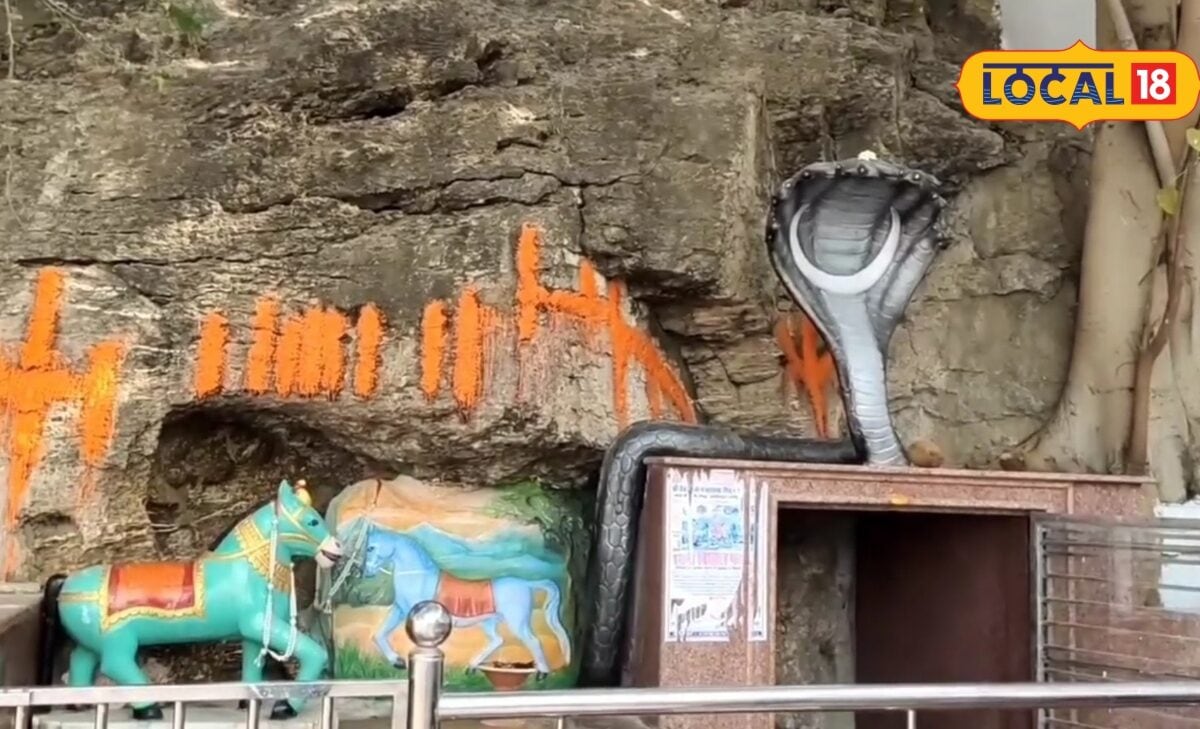 Rajasthan Unique Temple: यहां भगवान देवनारायण के साथ होती है नीले घोड़े की पूजा पीएम मोदी भी कर चुके हैं दर्शन