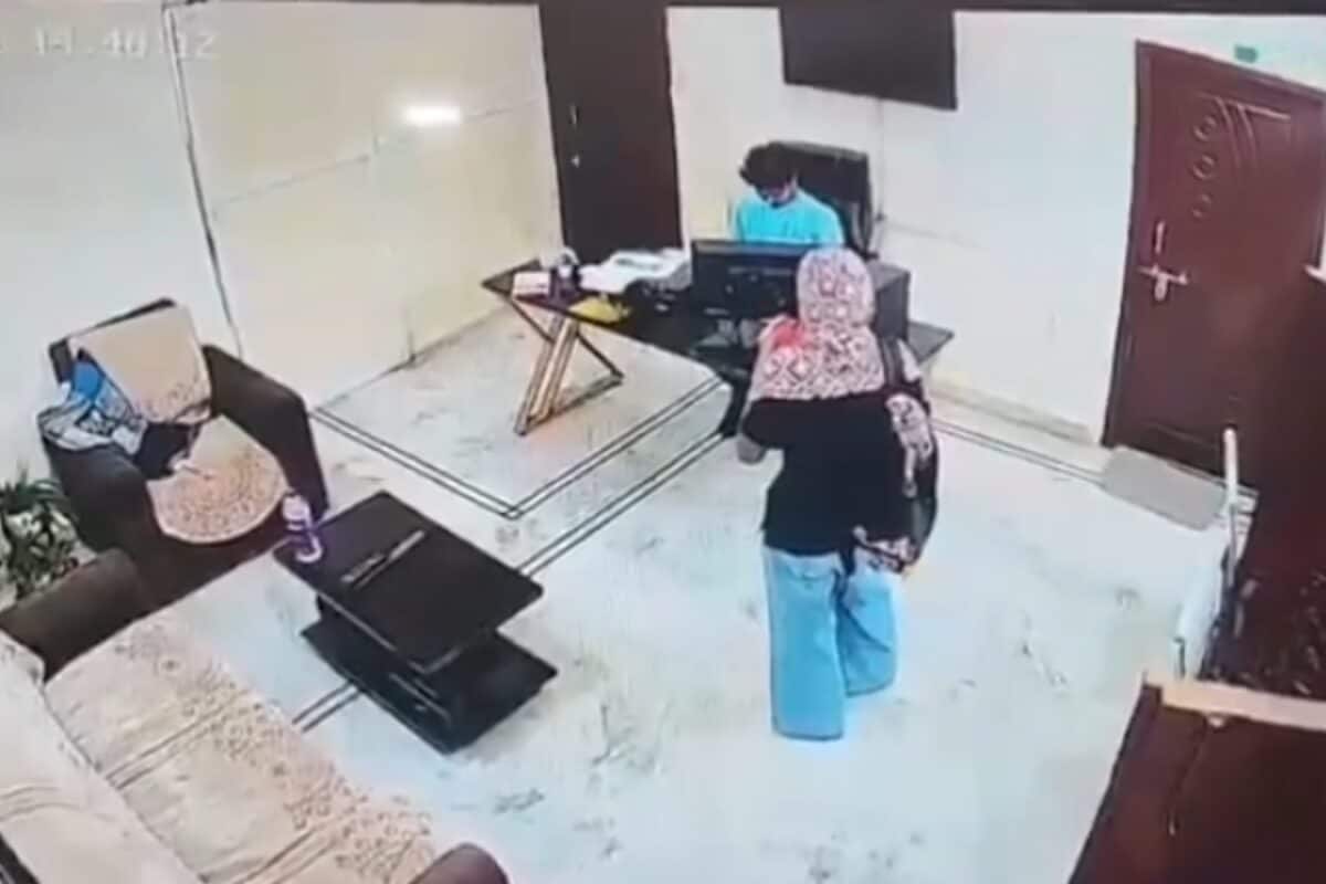 हैदराबाद: मुंह पर कपड़ा लपेट ब्‍वॉयफ्रेंड संग होटल पहुंची युवती रात-भर कमरे में घुसे रहे और सुबह छा गया मातम