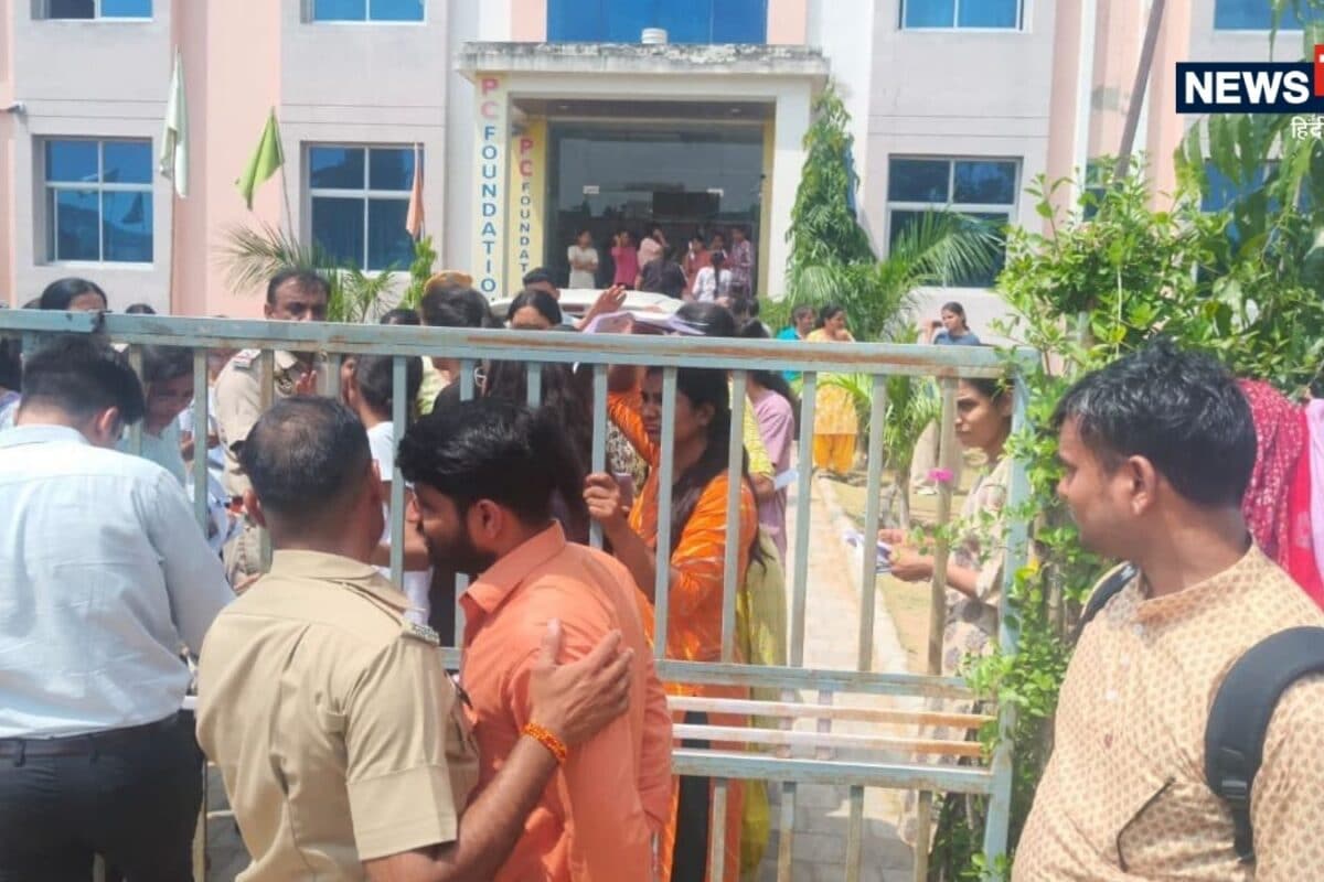 Students angry over paper delay in set exam, ruckus outside centre