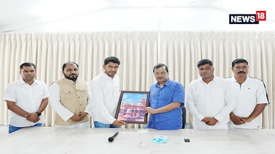 झालरापाटन और पिड़ावा के AAP पार्षदों की केजरीवाल से मुलाकात