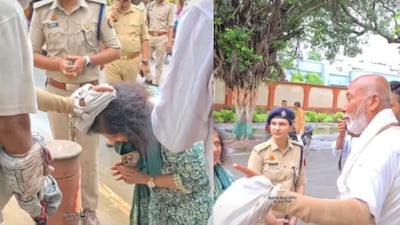 कानपुर एसएसपी और एडीजी के साथ मथुरा एसपी ने भी संत के सामने जोड़े हाथ.