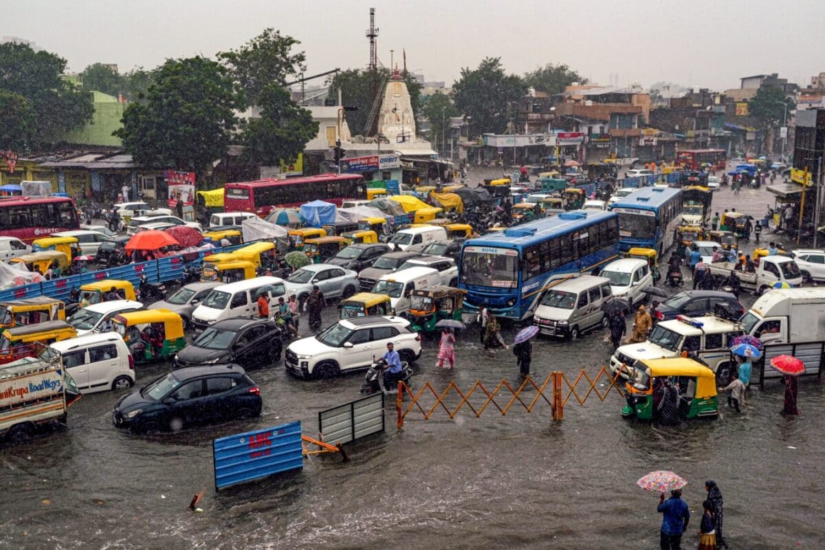 कल का मौसम 15 सितंबर 2026: अगले 24 घंटे 22 राज्यों में आफत की बारिश 60 की रफ्तार से आंधी और IMD का रेड अलर्ट