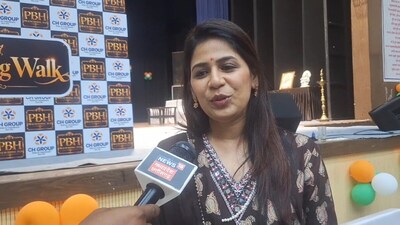 अभिनेत्री नेहा परांजपे खंडवा पहुंचीं.