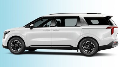 Kia Carnival की खरीद पर इस महीने ₹1.60 लाख की छूट मिल रही है.