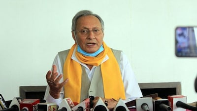 हिमाचल प्रदेश के पांच बार के विधायक और दो बार के मंत्री मेजर विजय सिंह मनकोटिया का निधन हो गया है.