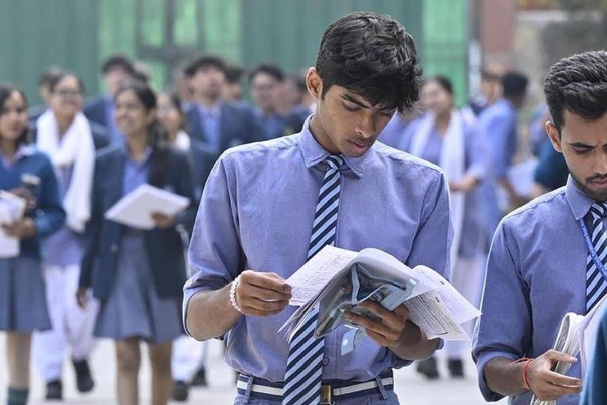 CBSE Board Exam 2027: छोटी सी गलती बन सकती है बड़ी परेशानी बोर्ड ने स्कूलों को दी चेतावनी