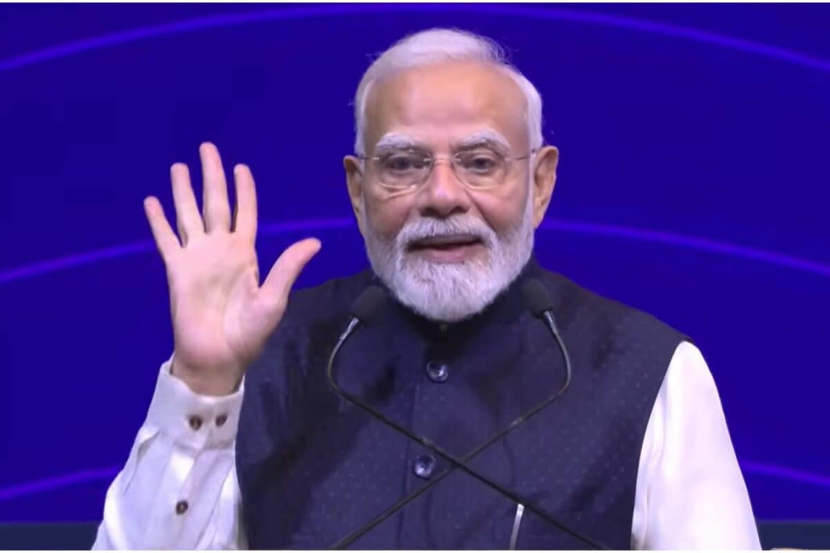 भारत पर दुनिया का भरोसा बढ़ा सेमीकॉन इंडिया में PM मोदी ने भरी हुंकार देश आज रिफॉर्म एक्सप्रेस पर चल रहा