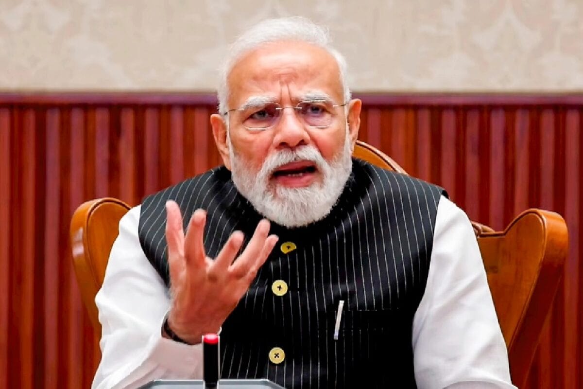 1 फैसला 18 करोड़ मुसलमान… PM मोदी ने कौन सा टारगेट सेट किया कि ओवैसी+इंडी फुल फायर हैं