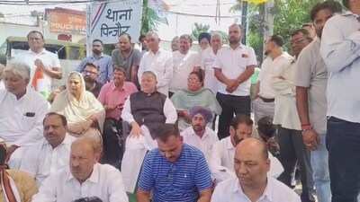 हरियाणा के पंचकूला में हाईवोल्टेज ड्रामा देखने को मिला है. इससे राजस्थान की सियासत गर्मा गई है. 