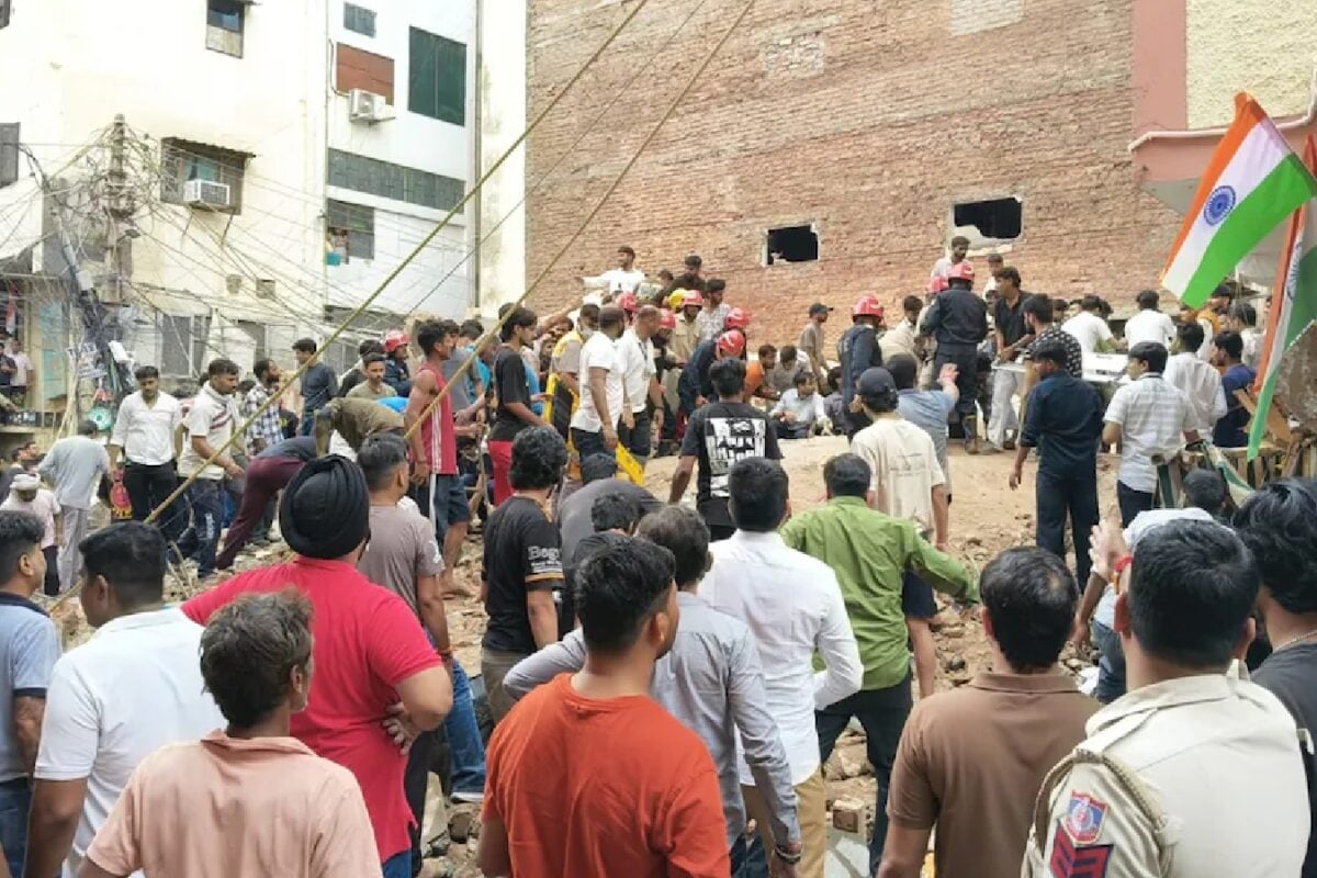 बारूद के ढेर पर खड़े दिल्ली के हॉस्टल्स 99% पीजी में नहीं फायर NOC एमसीडी के सर्वे ने उड़ाई नींद