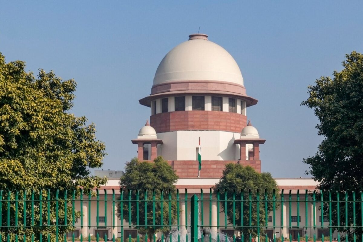 अंधेरे में क्यों रखा बिना बताए बेंच से केस हटाने पर सुप्रीम कोर्ट लाल जजों ने रजिस्ट्री की क्लास लगा दी