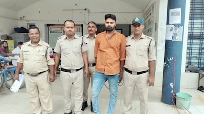 Orphan Pretender Blackmails Woman with Objectionable Videos, Steals Lakhs in Jewelry