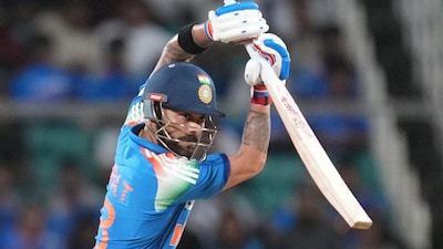 विराट कोहली ने वनडे करियर का 55वां शतक जड़ा. (AFP)