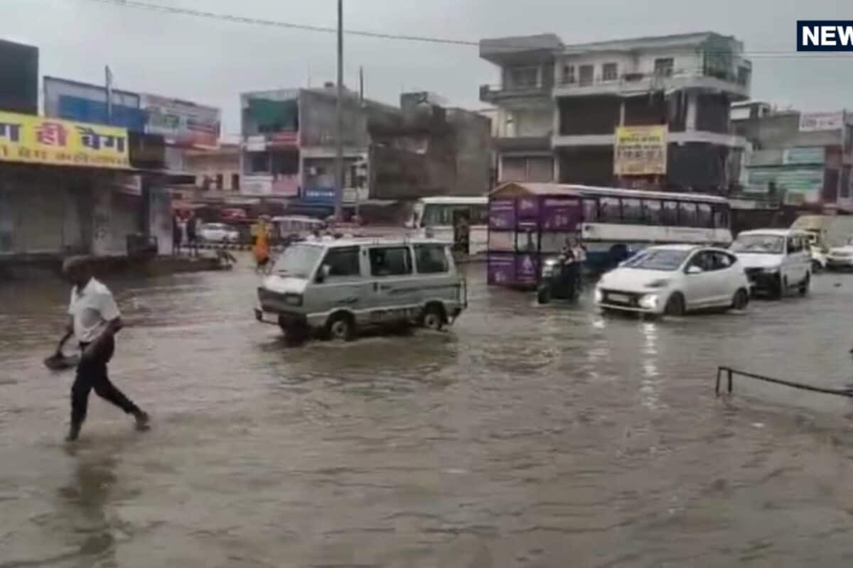 Rajasthan Heavy Rain: राजस्थान में बारिश का कहर, करौली-धौलपुर में स्कूल बंद, दौसा हुआ पानी-पानी