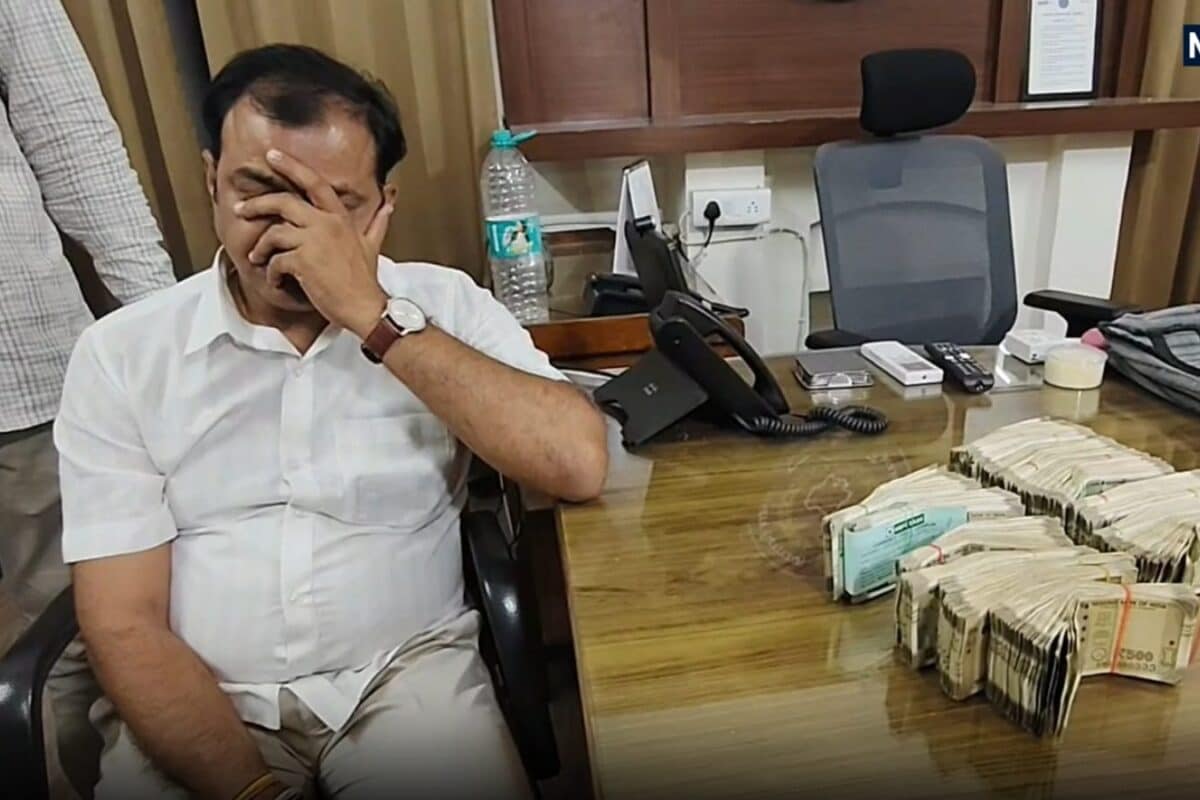 ACB Traps Lohawat BDO in Bikaner, Recovers Cash and Gold