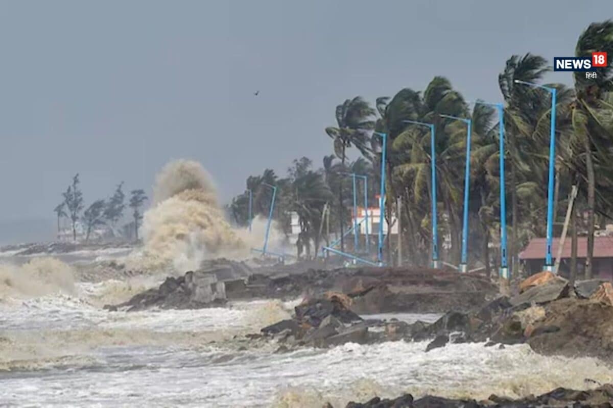 IMD Today Weather: बंगाल की खाड़ी में बना डिप्रेशन ओडिशा के साथ 4 राज्यों में रेड अलर्ट मौसम विभाग की चेतावनी