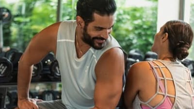 अंगद बेदी से नेहा 20 साल की उम्र में मिली थीं. (फोटो साभार: Instagram@angadbedi)