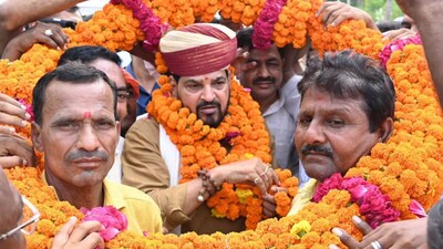 यूपी चुनाव 2027 से पहले बृजभूषण शरण सिंह क्यों चर्चा में हैं?