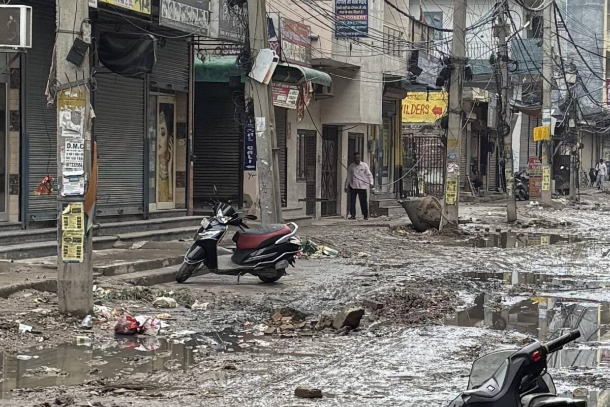 दिल्ली के इस इलाके को करोड़ों की सौगात चमचमाती सड़क और साफ ड्रनेज से संवर जाएगी 20 लाख लोगों की जिंदगी